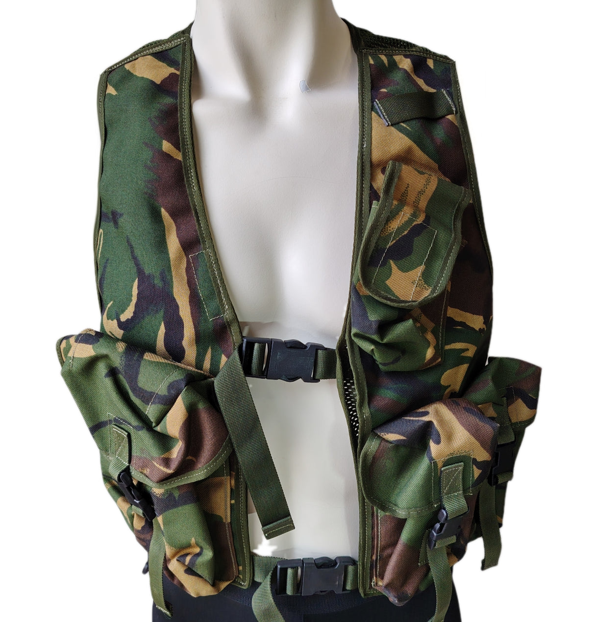 Vanguard DPM Assault Tactical Vest - Brand New