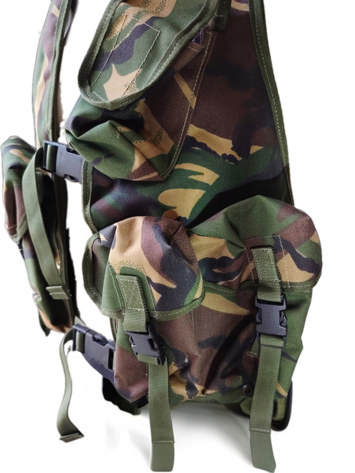 Vanguard DPM Assault Tactical Vest - Brand New