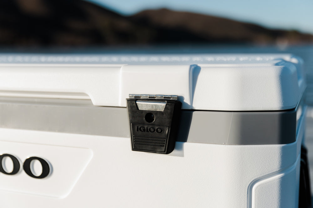 Igloo Maxcold 70QT Cooler Box - Grey