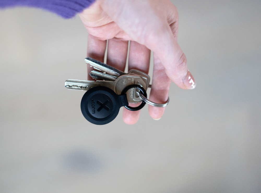 Xtorm Xtorm Travel Tag - Charcoal Black (iOS & Android)